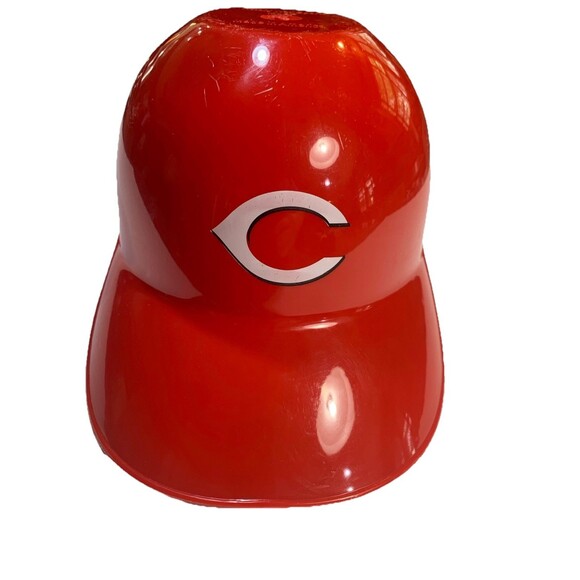 Cincinnati Reds Plastic Players Helmet Chip Bowl, pre-owned - Picture 2 of 6